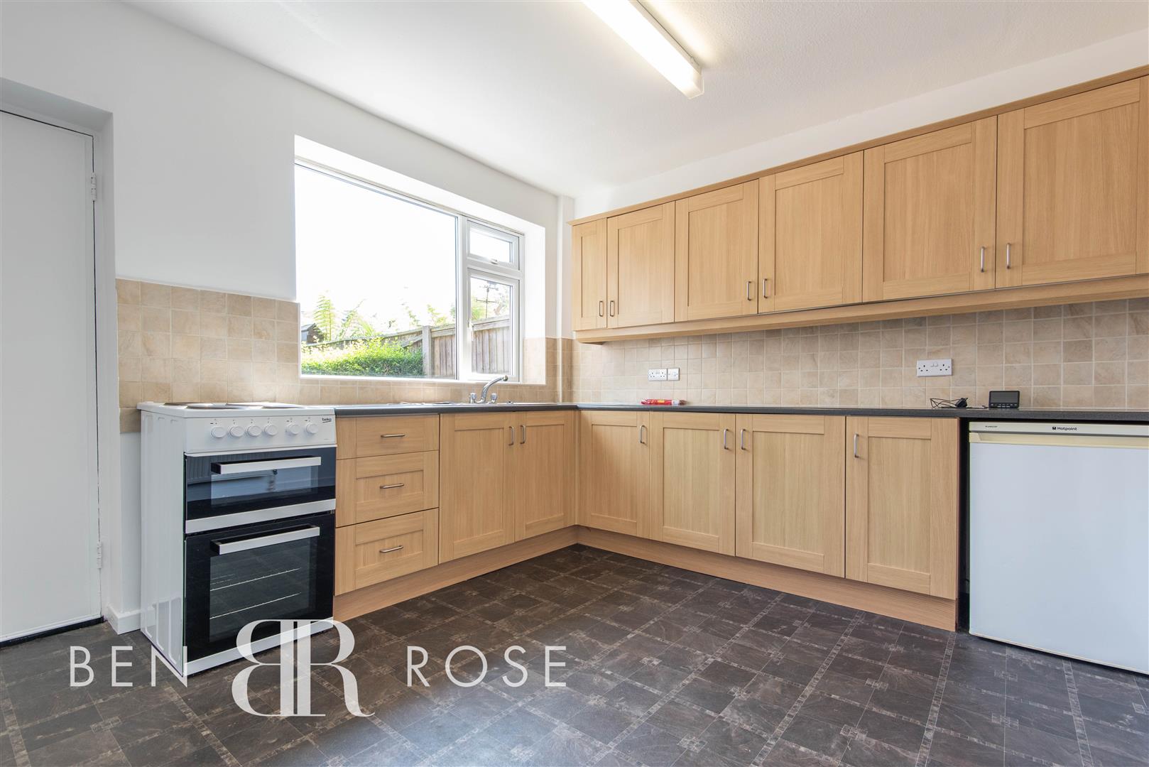3 bed property in Liverpool Old Road, Walmer Bridge